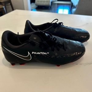 NIKE Jr. Phantom GT2 Academy FG/MG Soccer Cleats Youth Size 2 DC0812-001